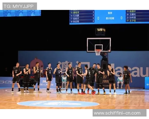 上海篮球队以98分领跑冠军赛积分榜展现强劲实力